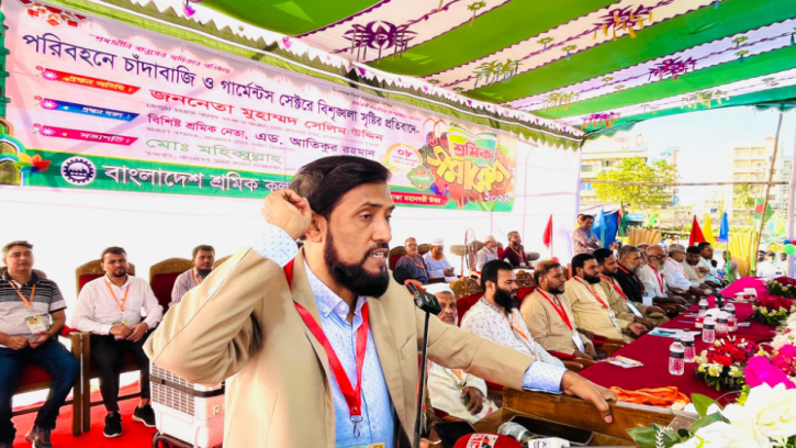 ৫ আগস্ট বিপ্লবে শাহাদাত বরণকারী শ্রমিকদের জাতীয়  বীর হিসাবে ঘোষণা দিতে হবে