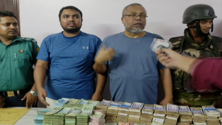 যৌথ বাহিনীর অভিযান: সাবেক অতিরিক্ত সচিবের বাসা থেকে বৈদেশিক মুদ্রাসহ কোটি টাকা জব্দ