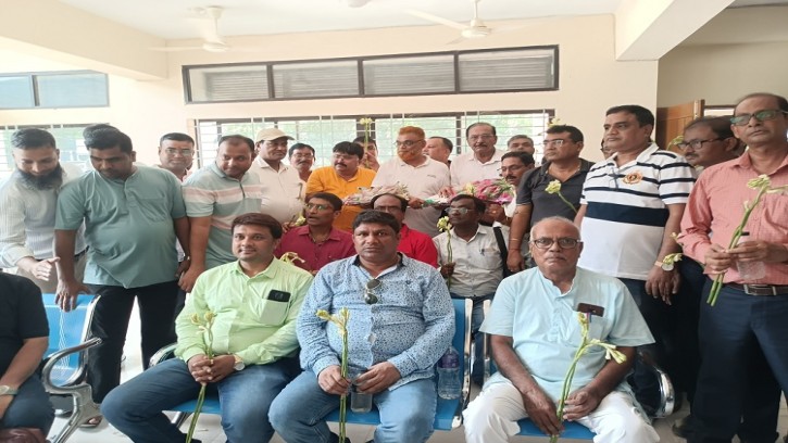 সোনামসজিদ মহদিপুর স্থল বন্দর পরিদর্শনে ভারতীয় ব্যবাসায়ী প্রতিনিধি দল