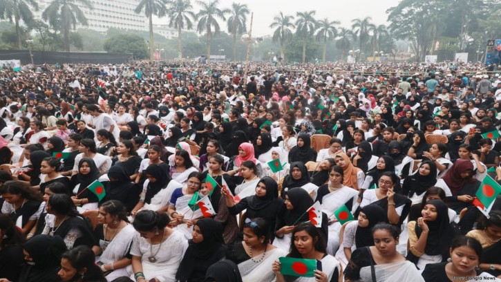 স্মার্ট বাংলাদেশ গঠনের শপথ নিলেন ছাত্রলীগ নেতাকর্মীরা