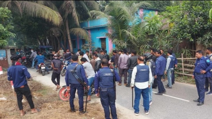 নৌকা প্রতিকের  সমর্থককে হত্যার হুমকি, উত্তাল হরিরামপুর