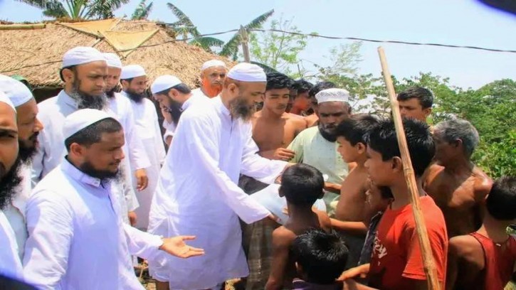 সিলেটে ইসলামী আন্দোলন বাংলাদেশের ত্রাণ বিতরণ