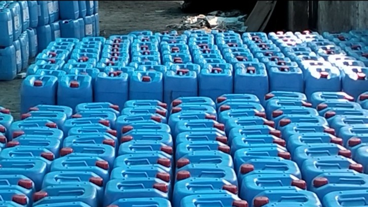 বেনাপোলে ১৫ টন ৭৫০ কেজি সালফিউরিক এসিড জব্দ 