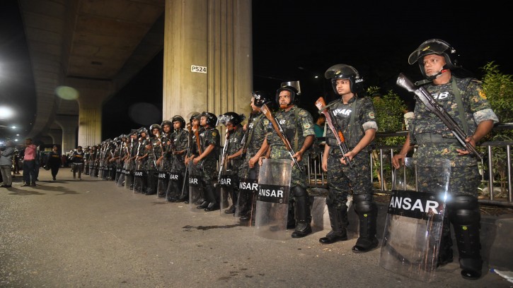 রাজধানীতে প্রায় ১৪ প্লাটুন আনসার মোতায়েন