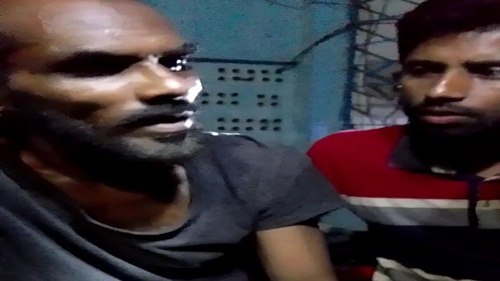 সাহসিকতার পরিচয় দিলেন গ্রাম পুলিশ লিটন