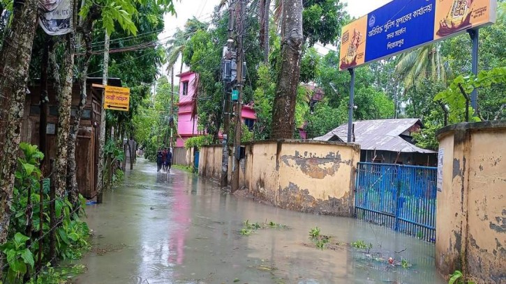 পিরোজপুরে ঘূর্ণিঝড় রেমালে নিহত  ৫