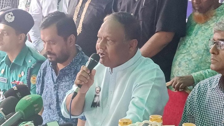 দাম না কমালে প্রয়োজনে ডিম আমদানি করব: বাণিজ্যমন্ত্রী