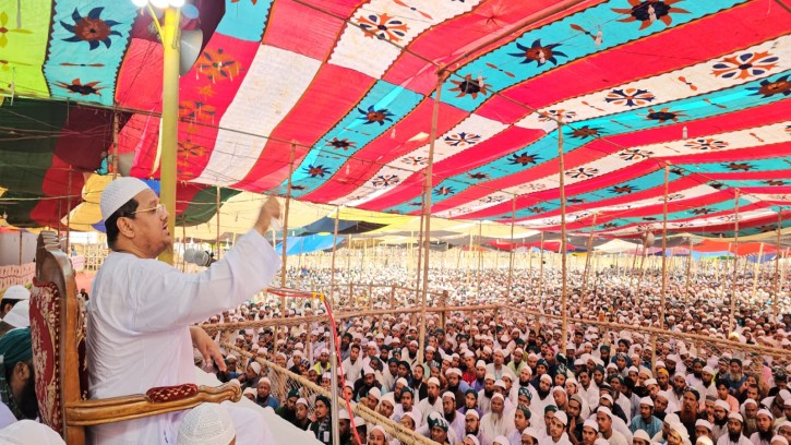 চরমোনাই’র ১০০তম বার্ষিক মাহফিলের উদ্বোধন