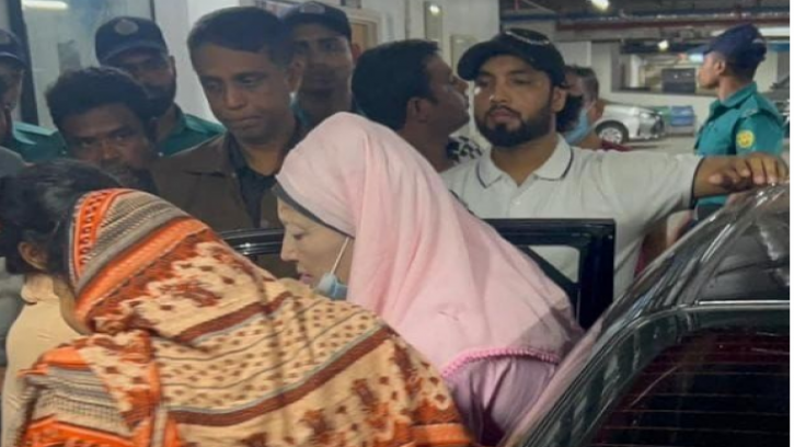 খালেদা জিয়া আবারও হাসপাতালে ভর্তি 
