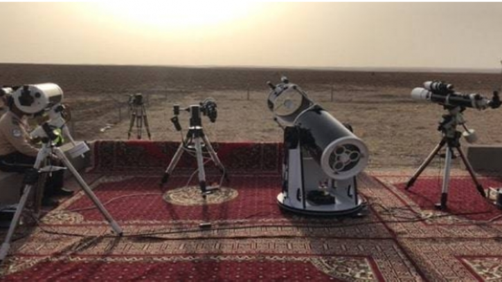 সৌদি আরবে চাঁদ দেখা গেছে, দেশটিতে শুক্রবার ঈদ