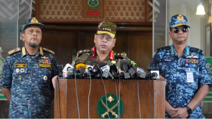 অন্তর্বর্তীকালীন সরকার গঠন করা হবে : সেনাপ্রধান