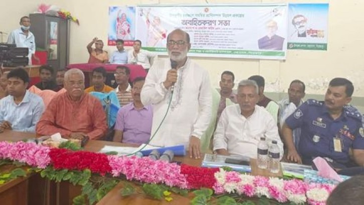 ‘সরকার নারীদের স্বাবলম্বী করার বিভিন্ন প্রকল্প বাস্তবায়ন করছে’