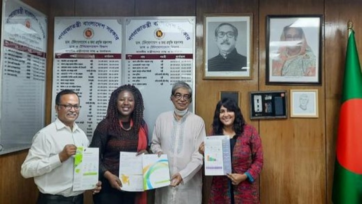 ইন্টারনেট্ সহজ লভ‌্যতার জন‌্য বাংলাদেশ রোল মডেল