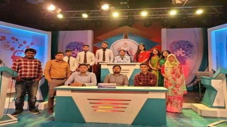 প্রথম জাতীয় টেলিভিশন বিতর্ক প্রতিযোগিতায় চ্যাম্পিয়ন চুয়েট
