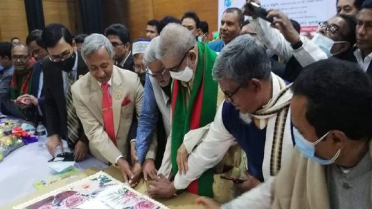 দুই মন্ত্রীকে নিয়ে রাষ্ট্রপতির জন্মদিন পালন করলো এলাকাবাসী