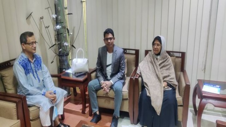 নিউইয়র্ক গেলেন আইসিটি প্রতিমন্ত্রী পলক