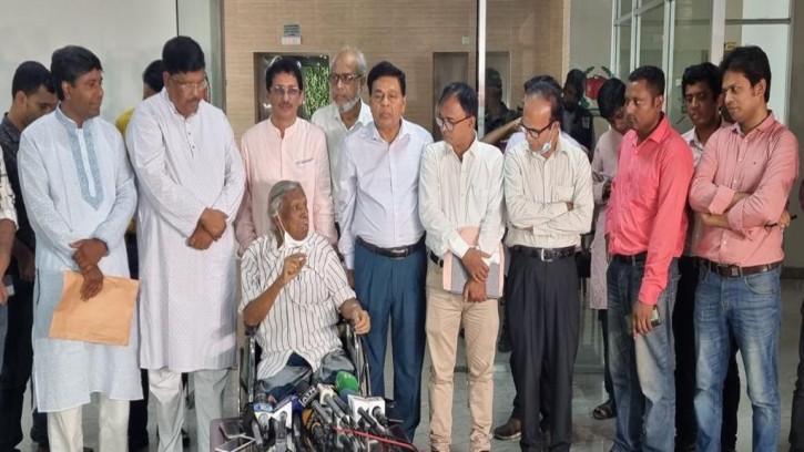 জনস্বার্থবিরোধী’ কিছু হলে সিইসি পদত্যাগ করবেন, আশা জাফরুল্লাহ চৌধুরীর