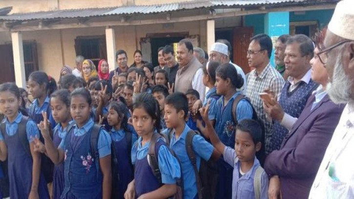 কুড়িগ্রামে স্কুল পরিদর্শনে প্রাথমিক ও গণশিক্ষা প্রতিমন্ত্রী
