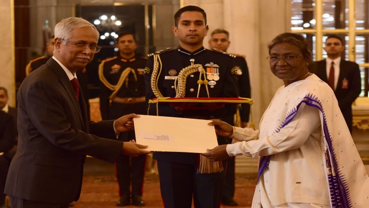 ভারতের ‘প্রতিবেশী প্রথম’ নীতিতে বাংলাদেশ বিশেষ স্থানে : রাষ্ট্রপতি মুর্মু