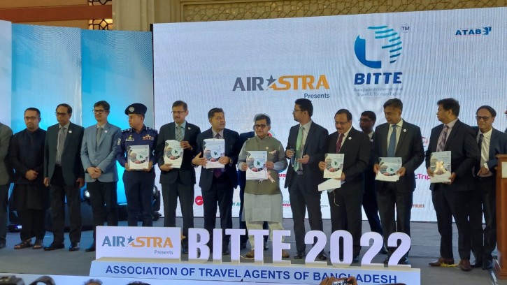 ঢাকায় চলছে তিন দিনের আন্তর্জাতিক পর্যটন মেলা