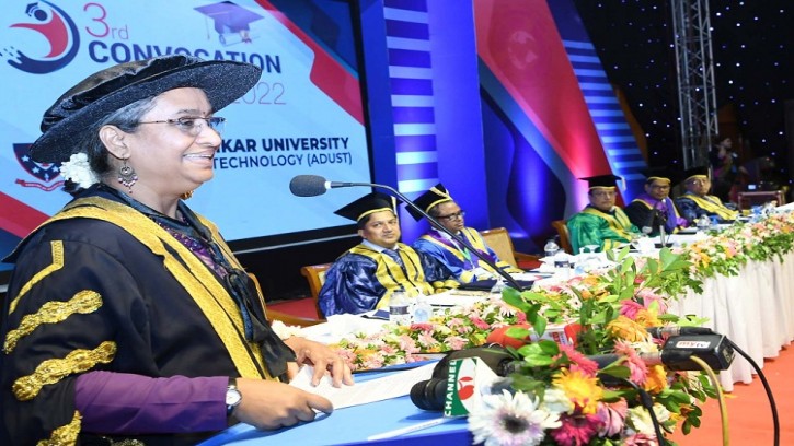 অতীশ দীপঙ্কর ইউনিভার্সিটির ৩য় সমাবর্তনে শিক্ষামন্ত্রী