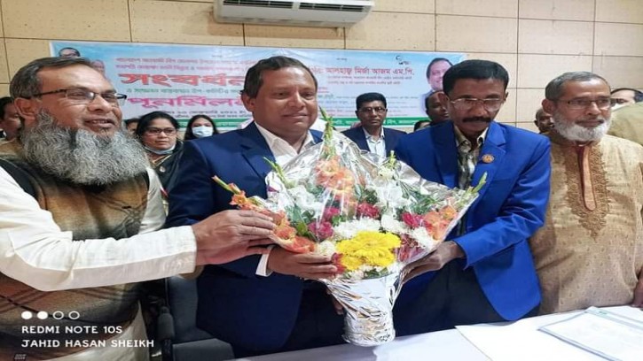 মেলান্দহ আওয়ামী লীগের নবনির্বাচিত নেতাদের সংবর্ধনা