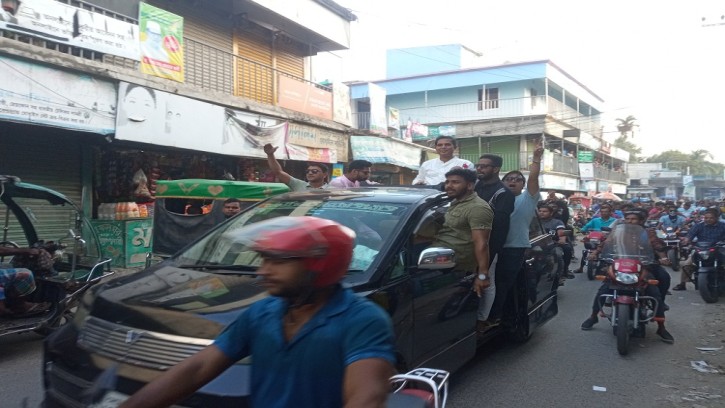 শিবগঞ্জে সাবেক সচিব জিল্লার রহমানের মোটরসাইকেলের শোভাযাত্রা