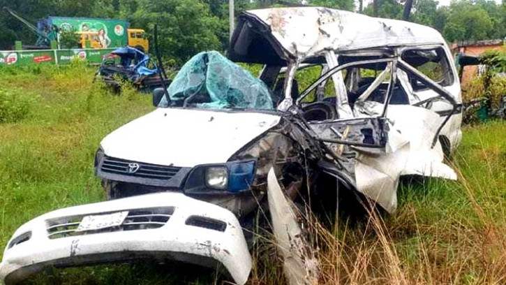 কুমিল্লার চৌদ্দগ্রামে সড়ক দুর্ঘটনায় নিহত ৪