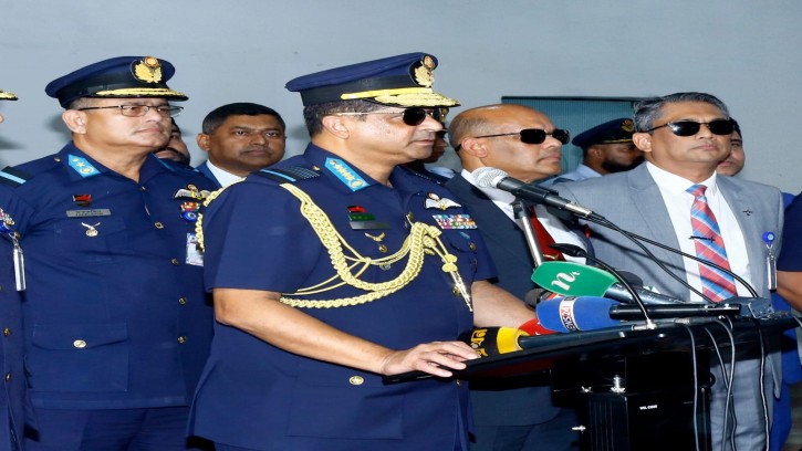 গুজব ছড়িয়ে দেশের সার্বভৌমত্বের স্তম্ভকে দুর্বল করবেন না: বিমানবাহিনী প্রধান 