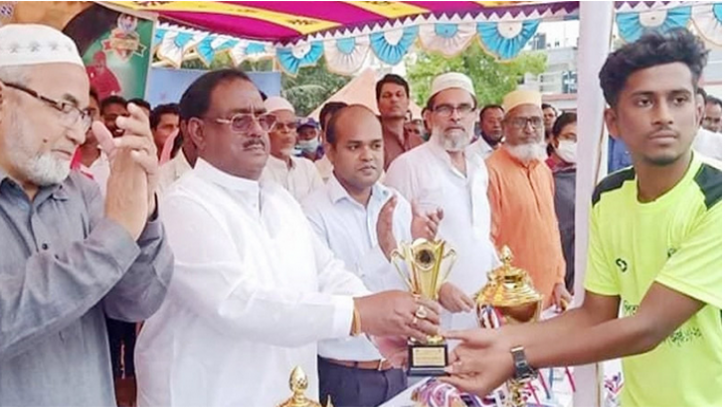 শেখ হাসিনার হাতেই বাংলাদেশ নিরাপদ : খাদ্যমন্ত্রী