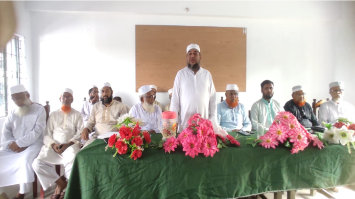 বিপদগ্রস্ত মানুষের পাশে দাঁড়ান: অ্যাডভোকেট হেলাল 