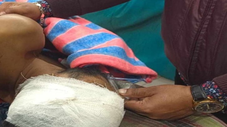 মৃত্যুর সাথে পাঞ্জা লড়ছে হামলায় আহত যুবক