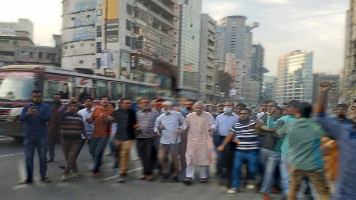 অবরোধের সমর্থনে রিজভীর নেতৃত্বে মিছিল