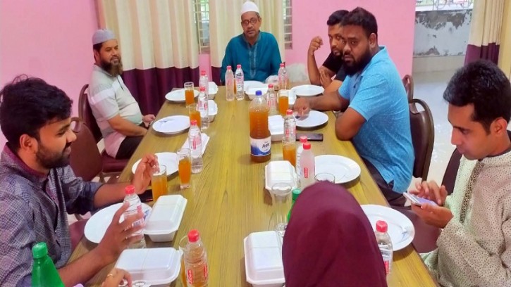 লোনাপানি মৎস্য গবেষণা কেন্দ্রের ইফতার মাহফিল