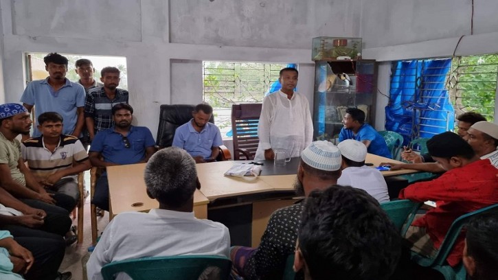 পাইকগাছার সোলাদানায় সেচ্ছাসেবক দলের দোয়া ও ইফতার মাহফিল