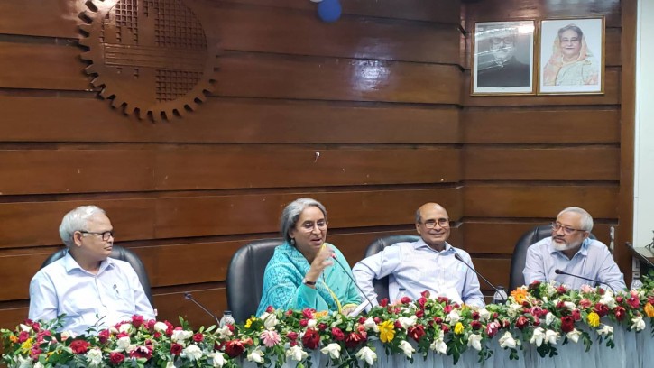 পাবলিক বিশ্ববিদ্যালয়ের ভিসিদের সাথে  শিক্ষামন্ত্রীর মত বিনিময়