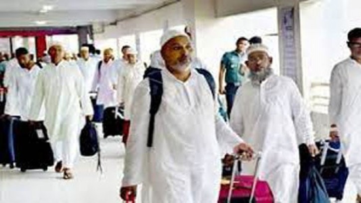  ৭৬ হাজার ৯৪০ জন হজযাত্রী সৌদি আরব পৌঁছেছেন