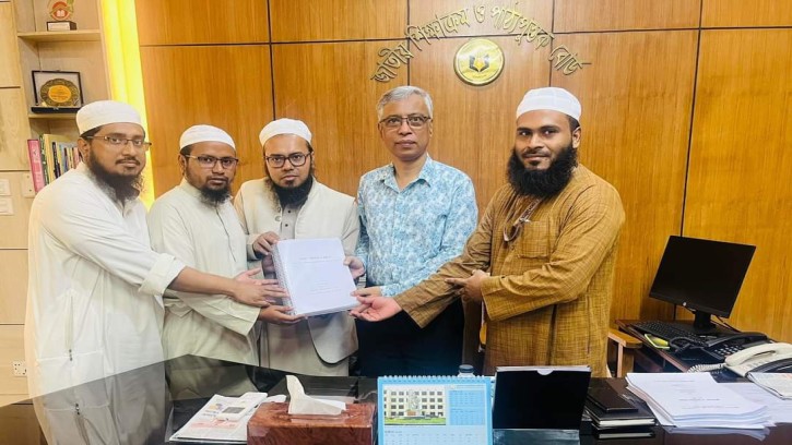 এনসিটিবি চেয়ারম্যানের সঙ্গে ওলামা মাশায়েখ আইম্মা পরিষদের বৈঠক 