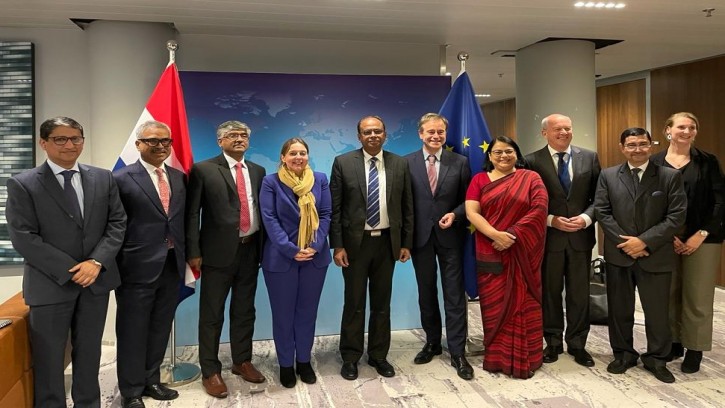 অর্থনৈতিক সহযোগিতা বাড়াতে বাংলাদেশ-নেদারল্যান্ড আলোচনা