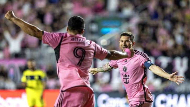 মেসির ফের জোড়া গোলে যা ঘটলো