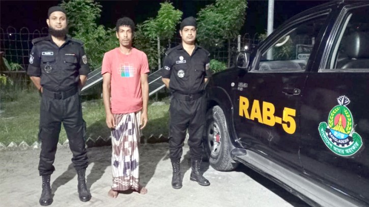 শিবগঞ্জে জালরুপি-টাকাসহ আটক ১