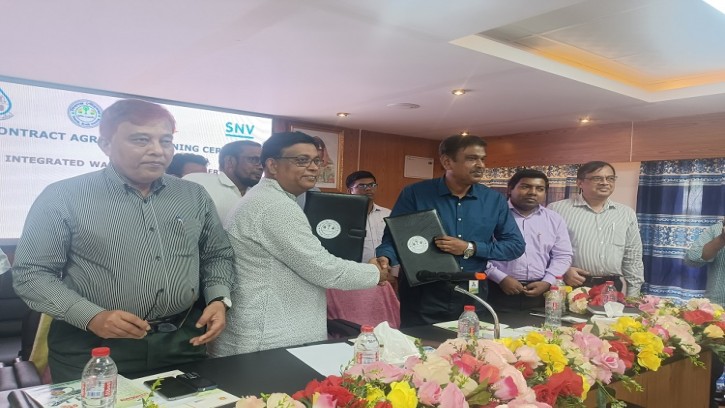 শিবগঞ্জে বর্জ্য থেকে সার উৎপাদনের উদ্বোধন