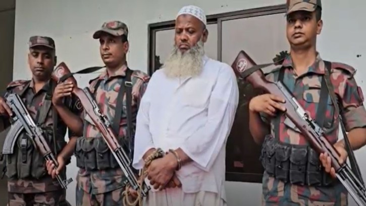 বেনাপোল সীমান্তের চোরাচালানের গডফাদার বাদশা গ্রেপ্তার