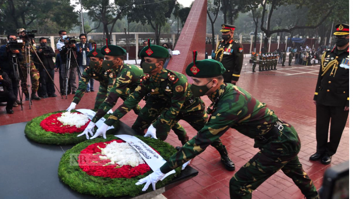 বুদ্বিজীবী স্মৃতিসৌধে রাষ্ট্রপতি-প্রধানমন্ত্রীর শ্রদ্ধা