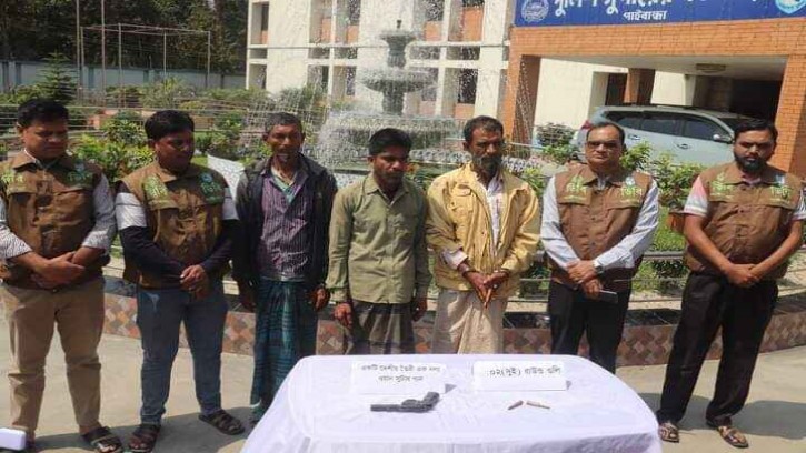 গাইবান্ধায় ওয়ান সুটার গান ও দুই রাউন্ড গুলিসহ ৩জন গ্রেফতার 