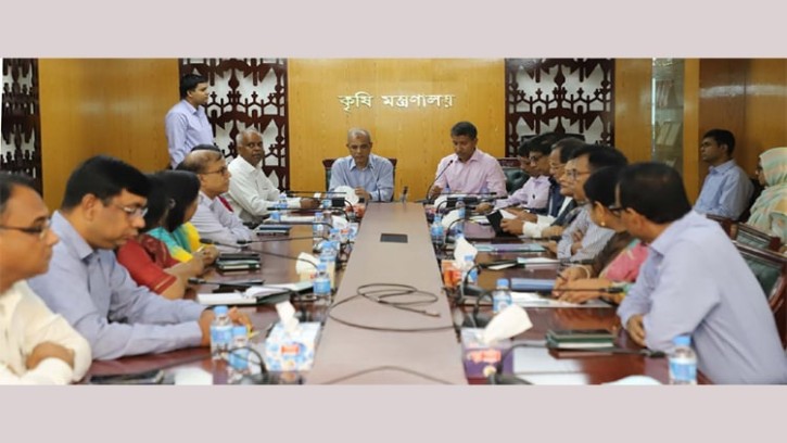 মন্ত্রণালয়ের কর্মকর্তাদের সাথে নবনিযুক্ত কৃষি উপদেষ্টার মতবিনিময় 