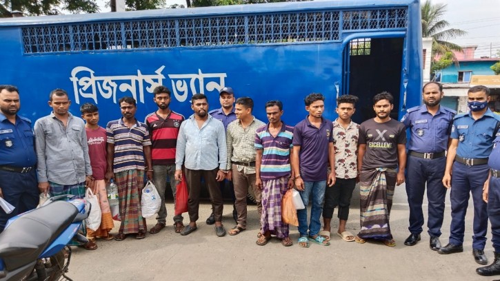 বেনাপোলে সাজাপ্রাপ্ত ১১ আসামী গ্রেপ্তার