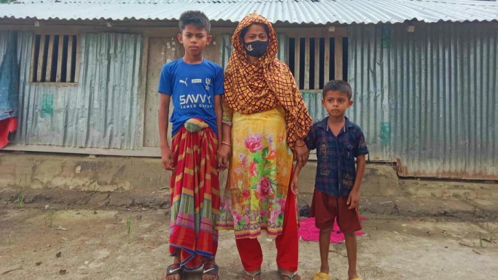 আমতলীতে কুপ্রস্তাবে রাজি না হওয়ায় পরিবারকে এলাকা ছাড়ার হুমকি