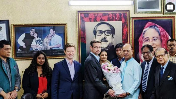 আ.লীগ সভাপতির কার্যালয় পরিদর্শনে মার্কিন প্রতিনিধি দল