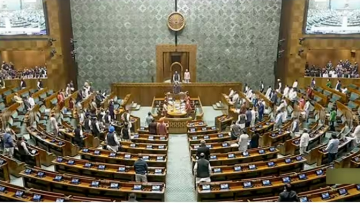 ভারতে লোকসভা ও রাজ্যসভা থেকে ৭৮ বিরোধী সাংসদ সাসপেন্ড